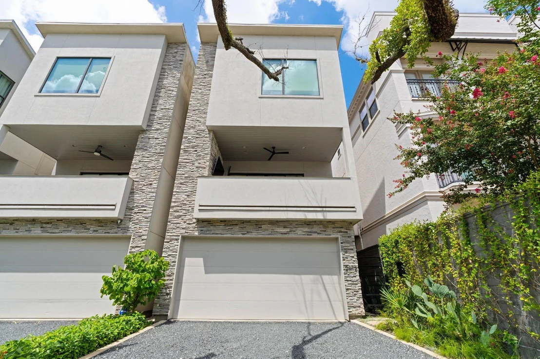 Photo of 2622 Greenbriar Drive