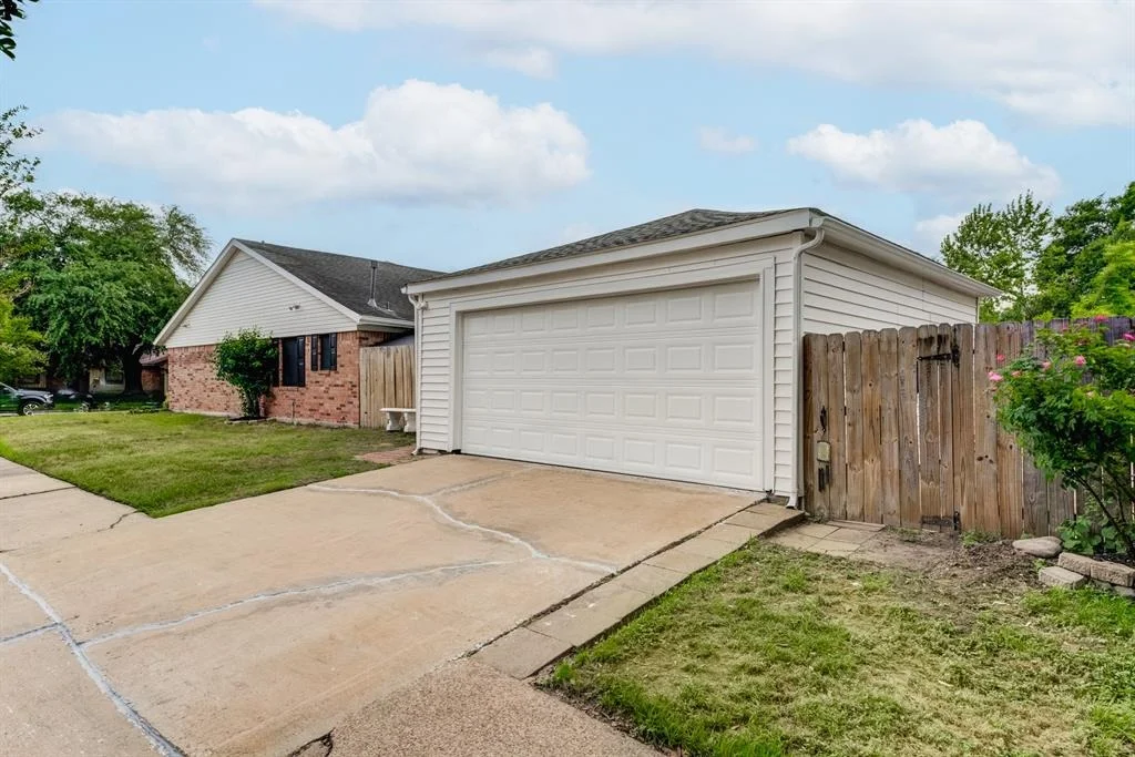 Photo of 16602 Cairnway Drive