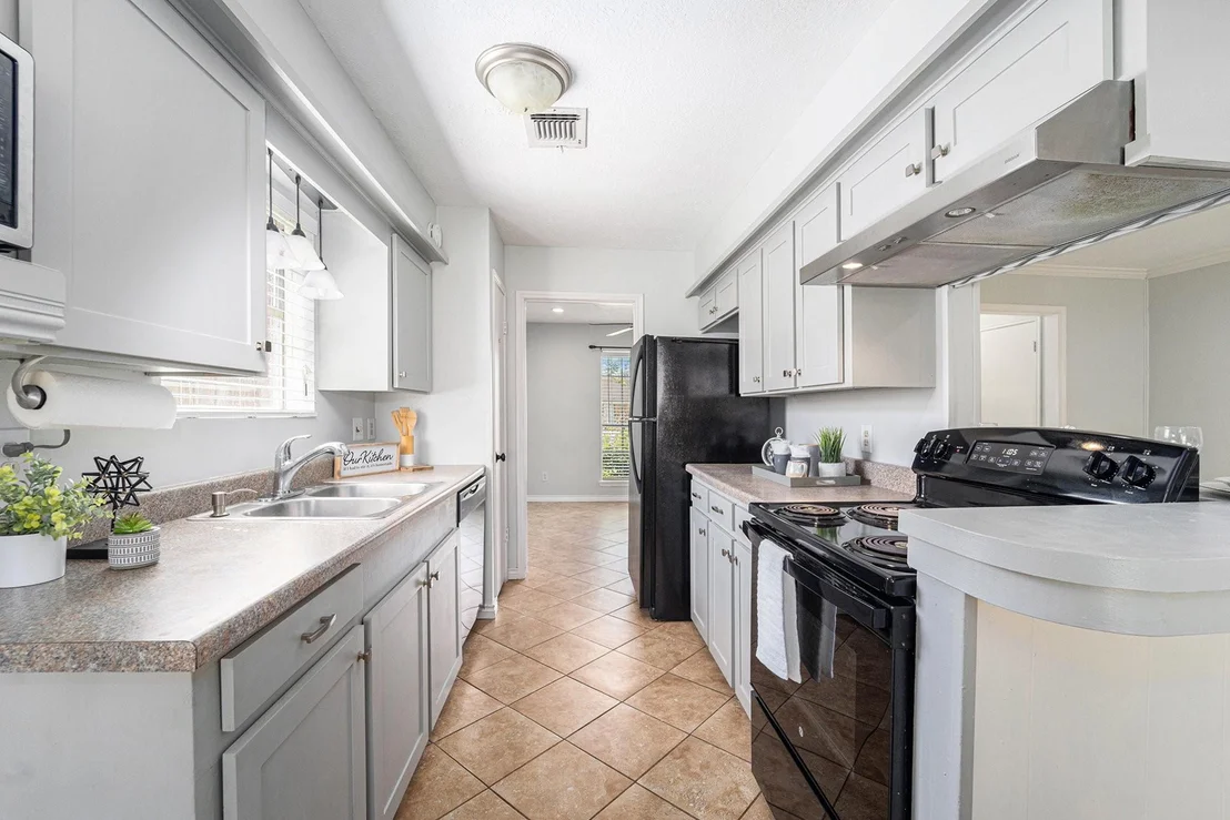 Photo of 1215 Kenwick Place