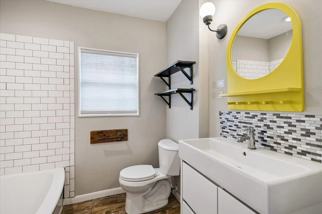 Photo of 5042 Viking Drive