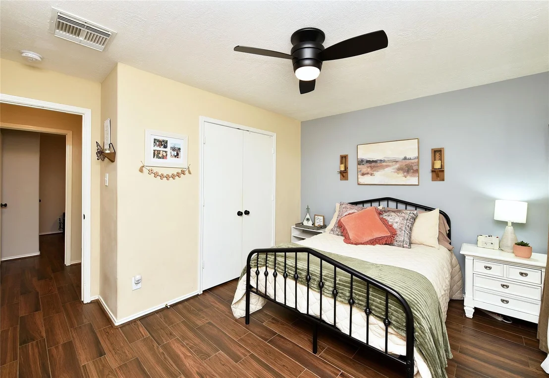 Photo of 26 S Vesper Bend Circle