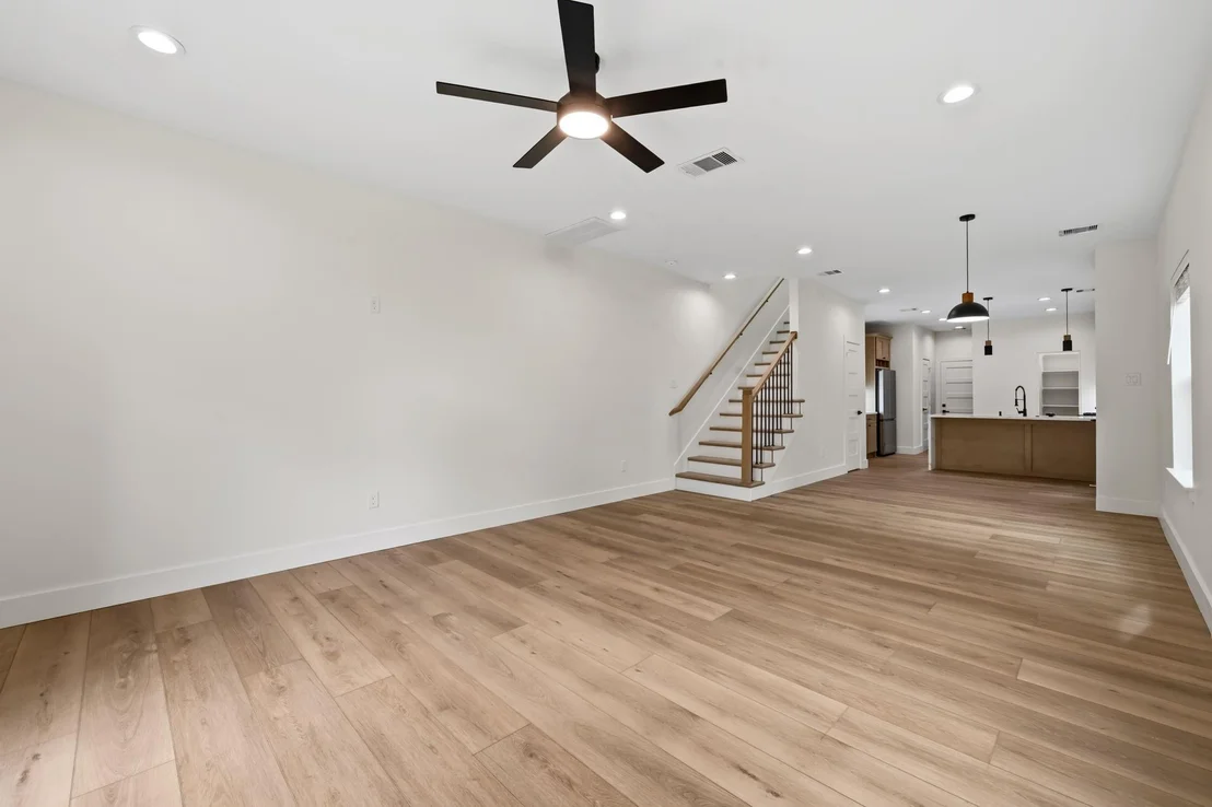 Photo of 8023 Easter Street