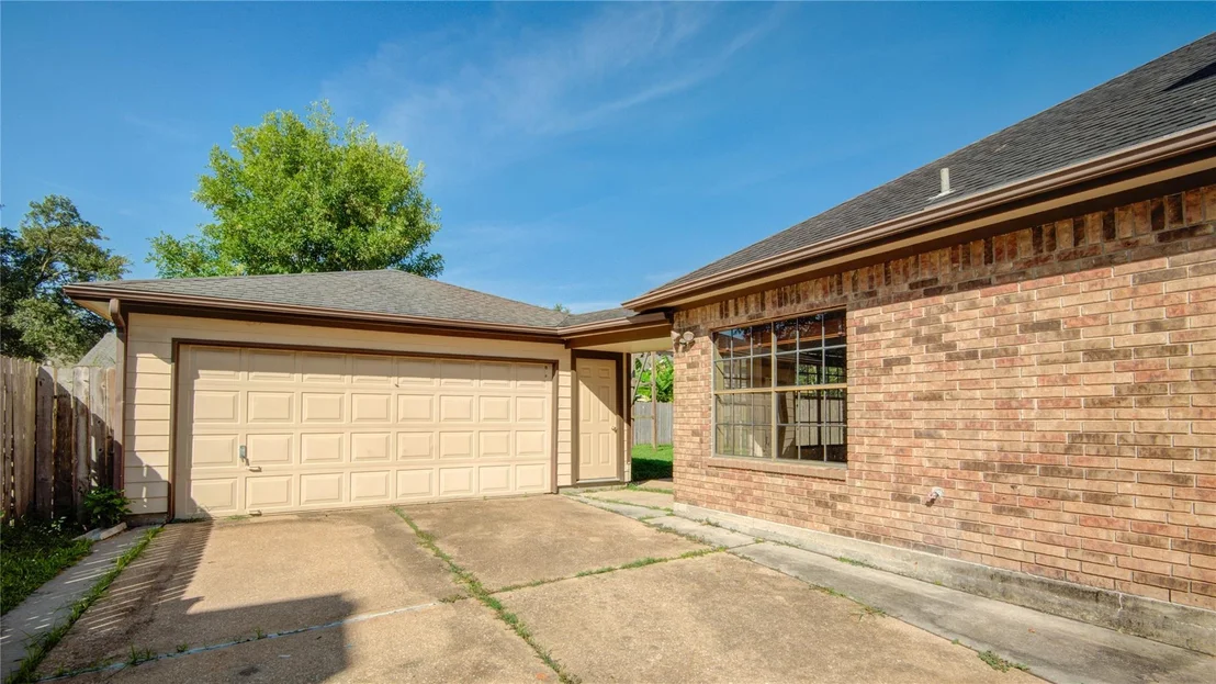 Photo of 919 Heathgate Drive