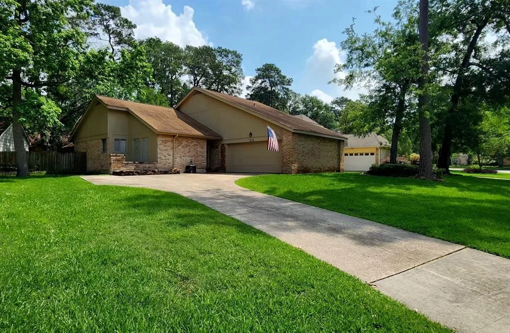 Photo of 532 S Rivershire Drive