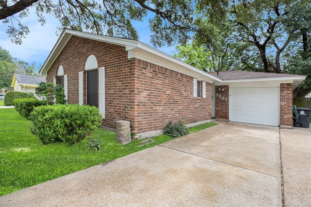 Photo of 1307 Glen Echo Drive