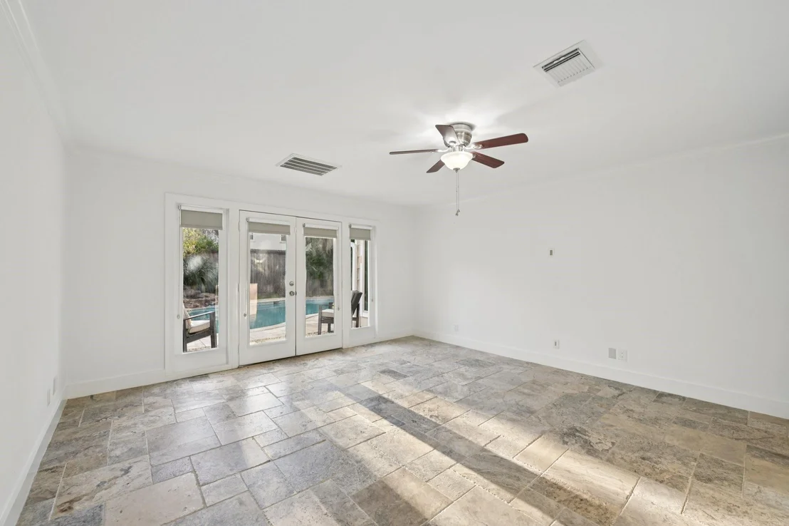 Photo of 1302 Riverview Circle