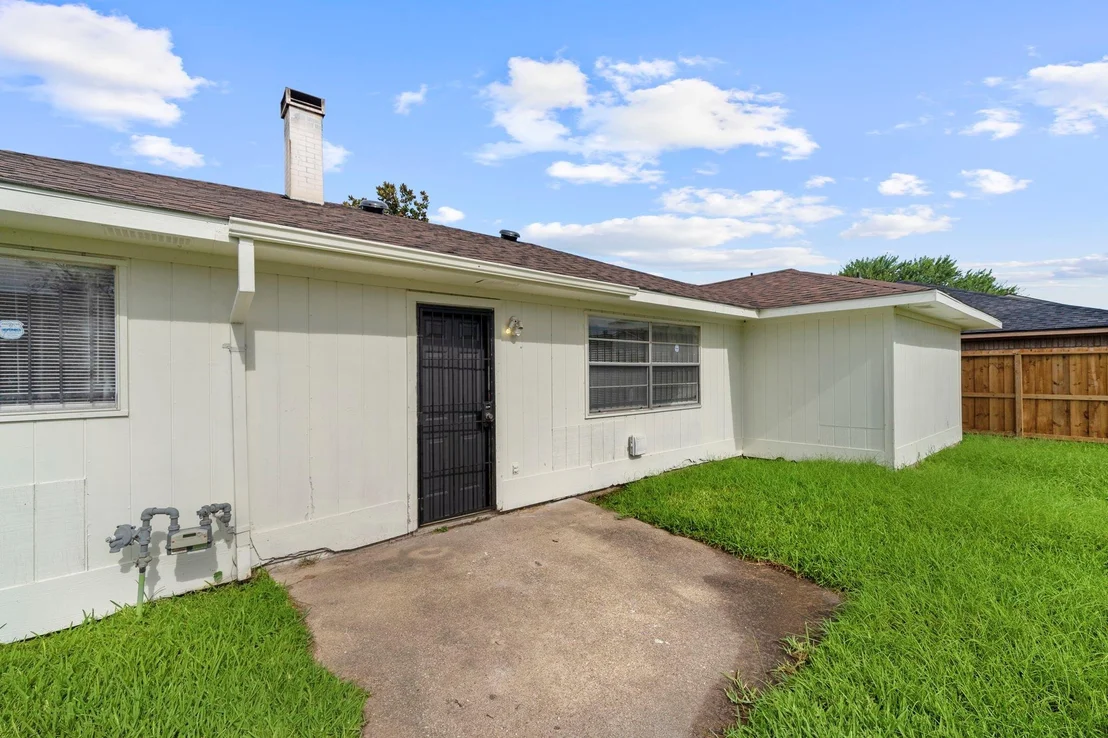 Photo of 8702 Bird Forest Drive