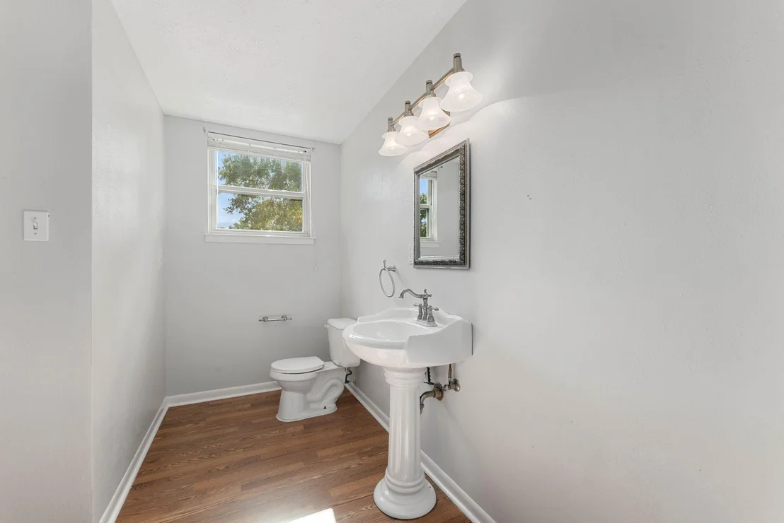 Photo of 26215 Oakhurst Drive