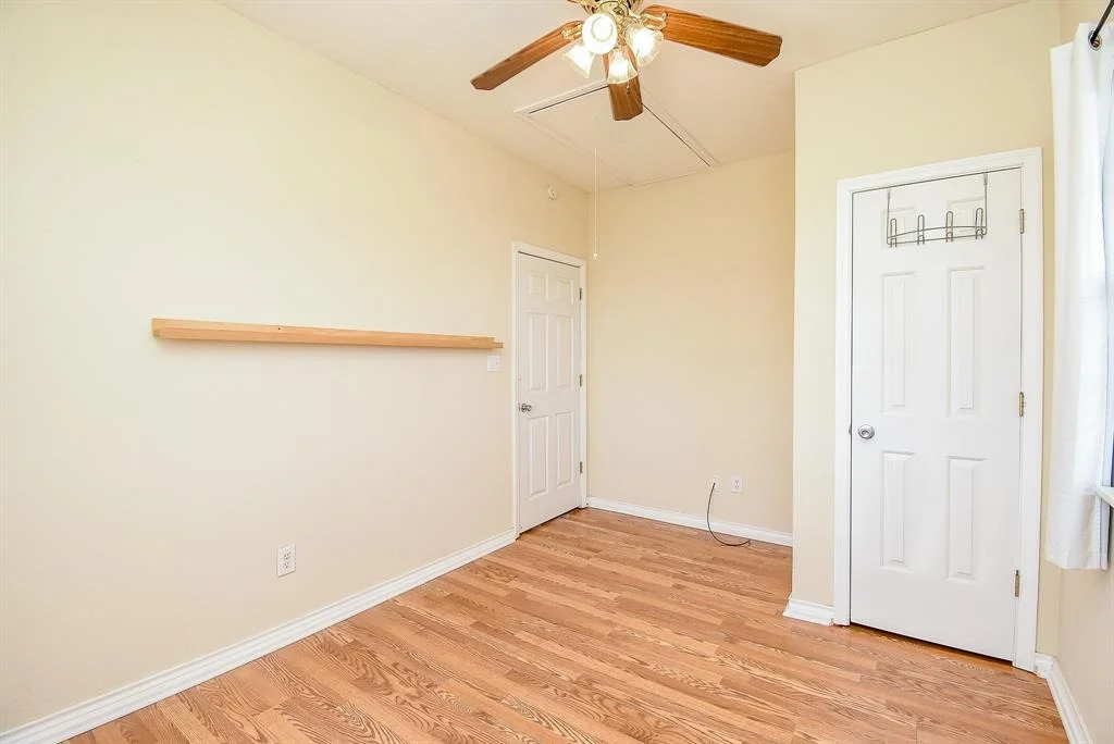 Photo of 1039 Bayview Drive
