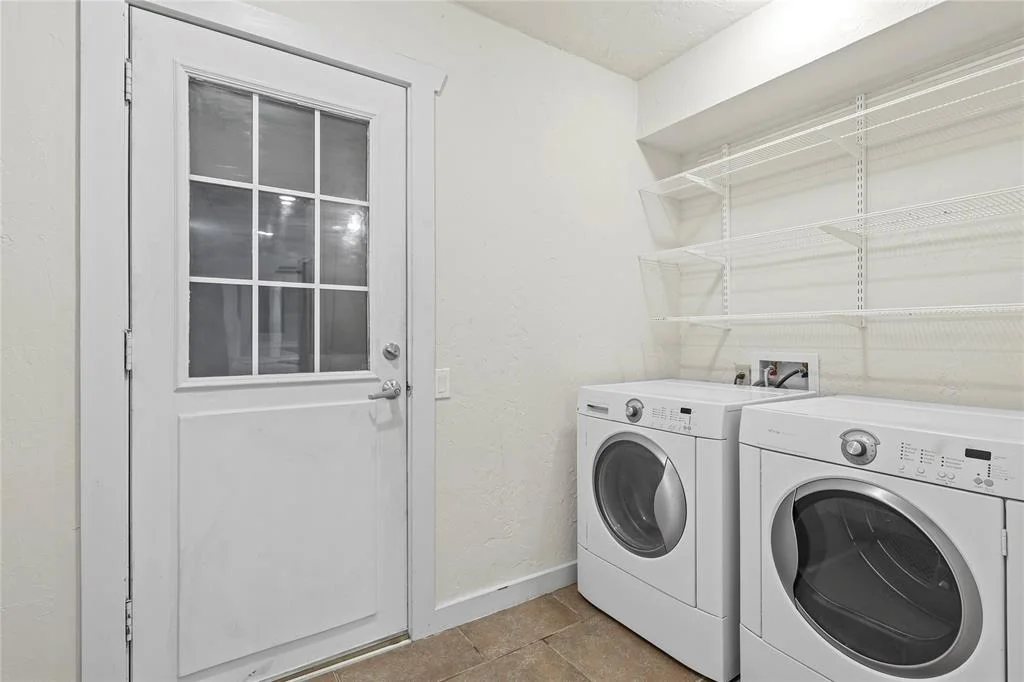 Photo of 1035 Wirt Road