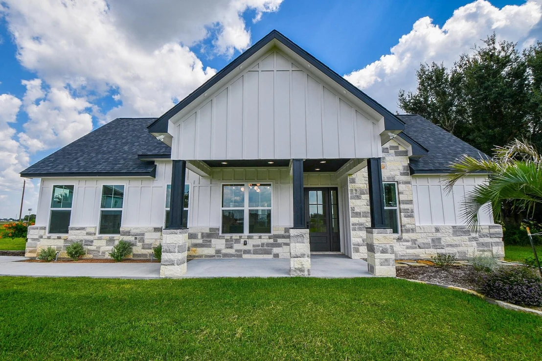 Photo of 595 Buckskin Drive