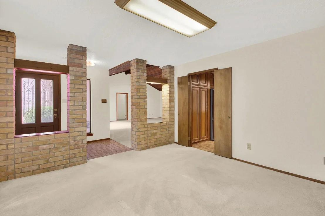 Photo of 1714 Coe Road