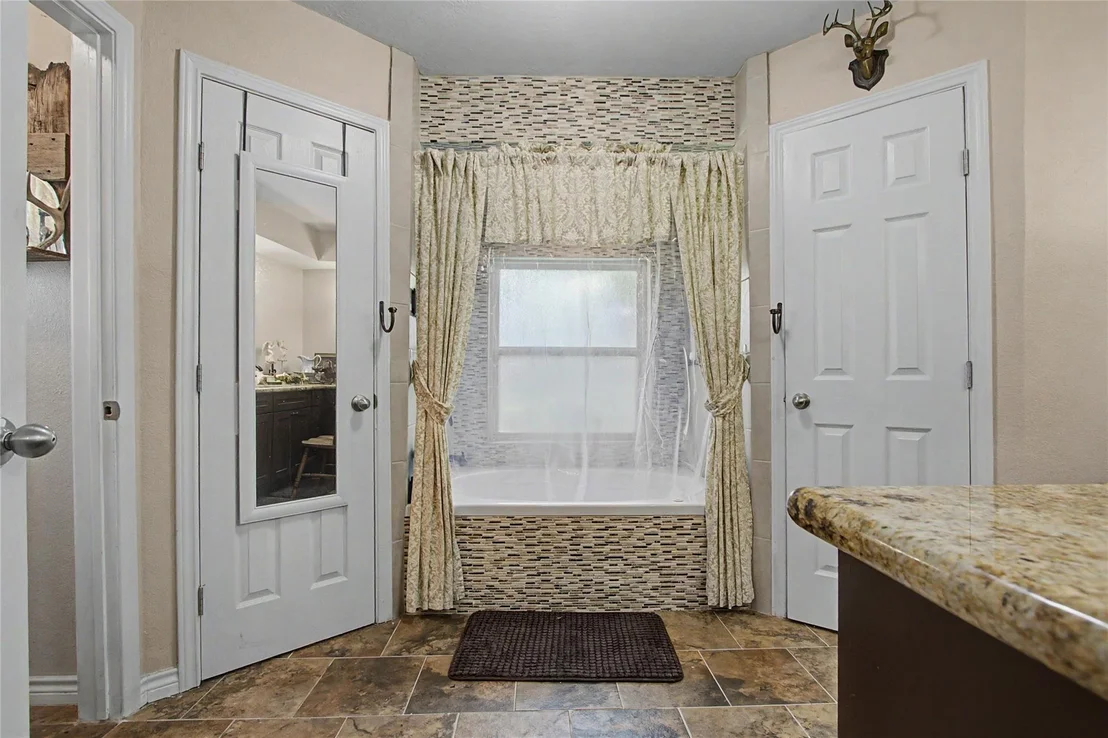 Photo of 2549 River Ridge