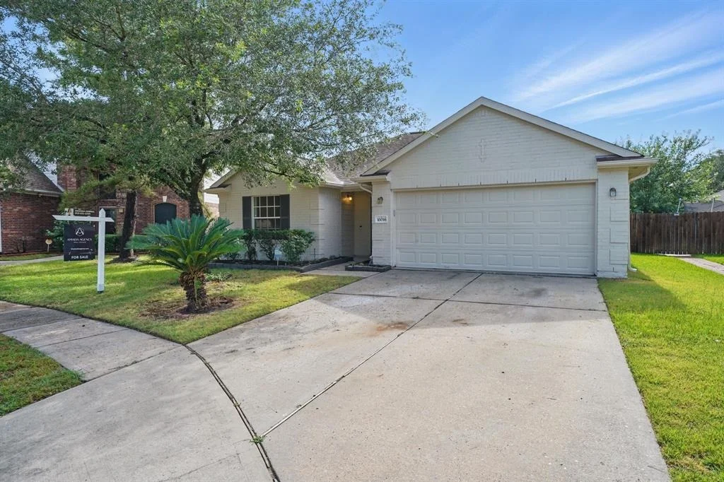 Photo of 10036 Redoak Pass Lane