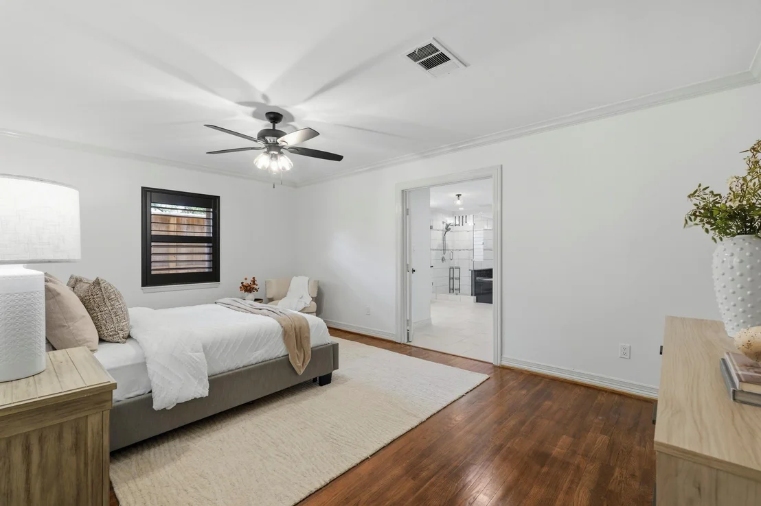 Photo of 2302 Chimney Rock Road