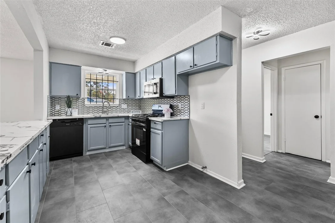 Photo of 10027 Valley Sun Drive