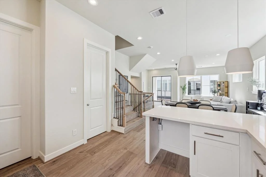 Photo of 3043 Hicks Street