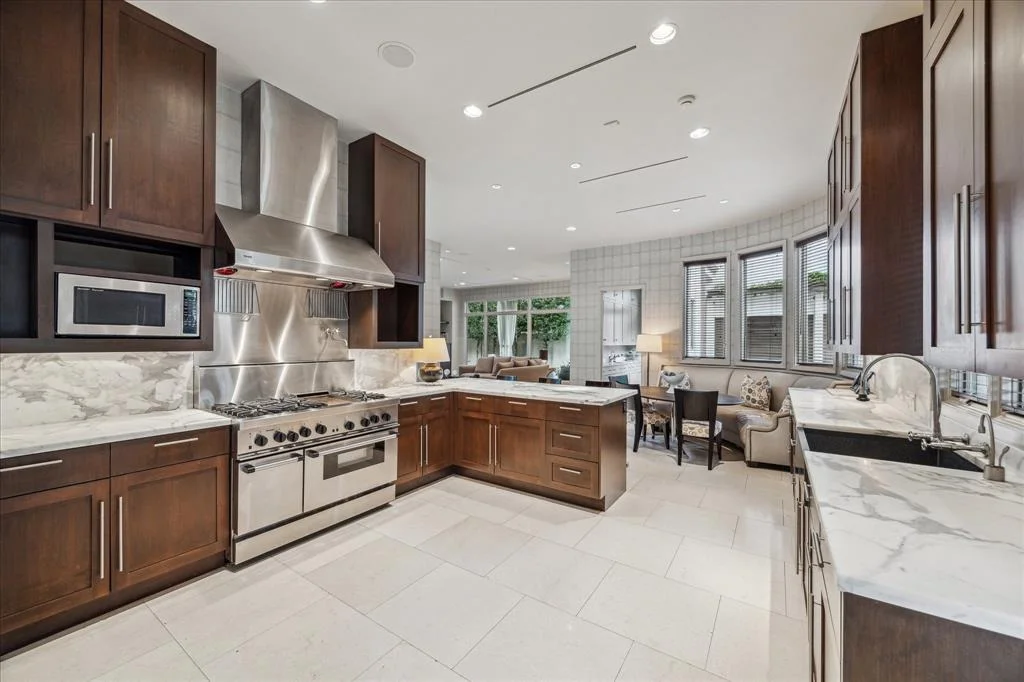 Photo of 2949 Chevy Chase Drive