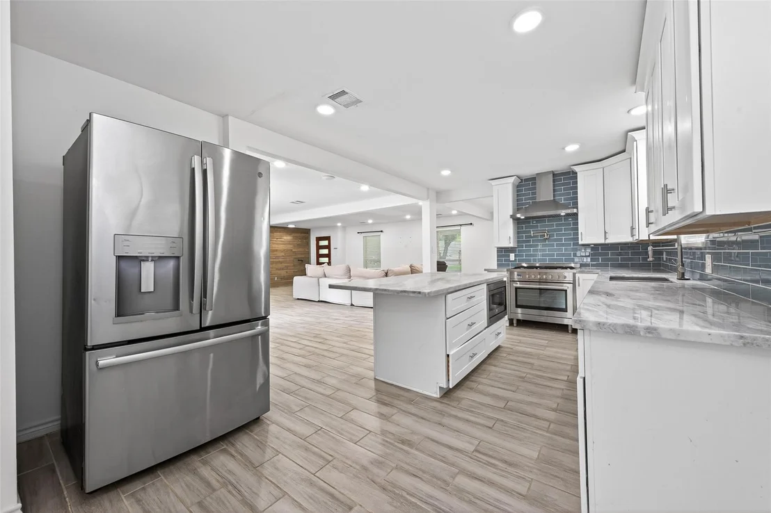 Photo of 11107 Cedarhurst Drive