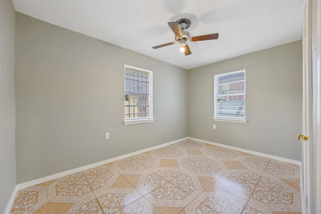 Photo of 1115 Sunny Drive