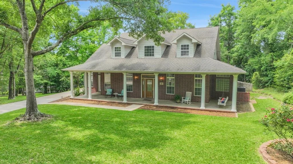 Photo of 69 Lake Oaks Circle