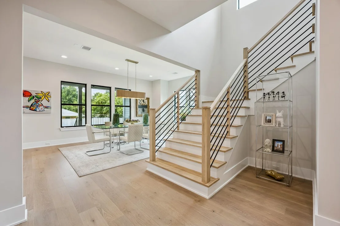 Photo of 2214 Chantilly Lane