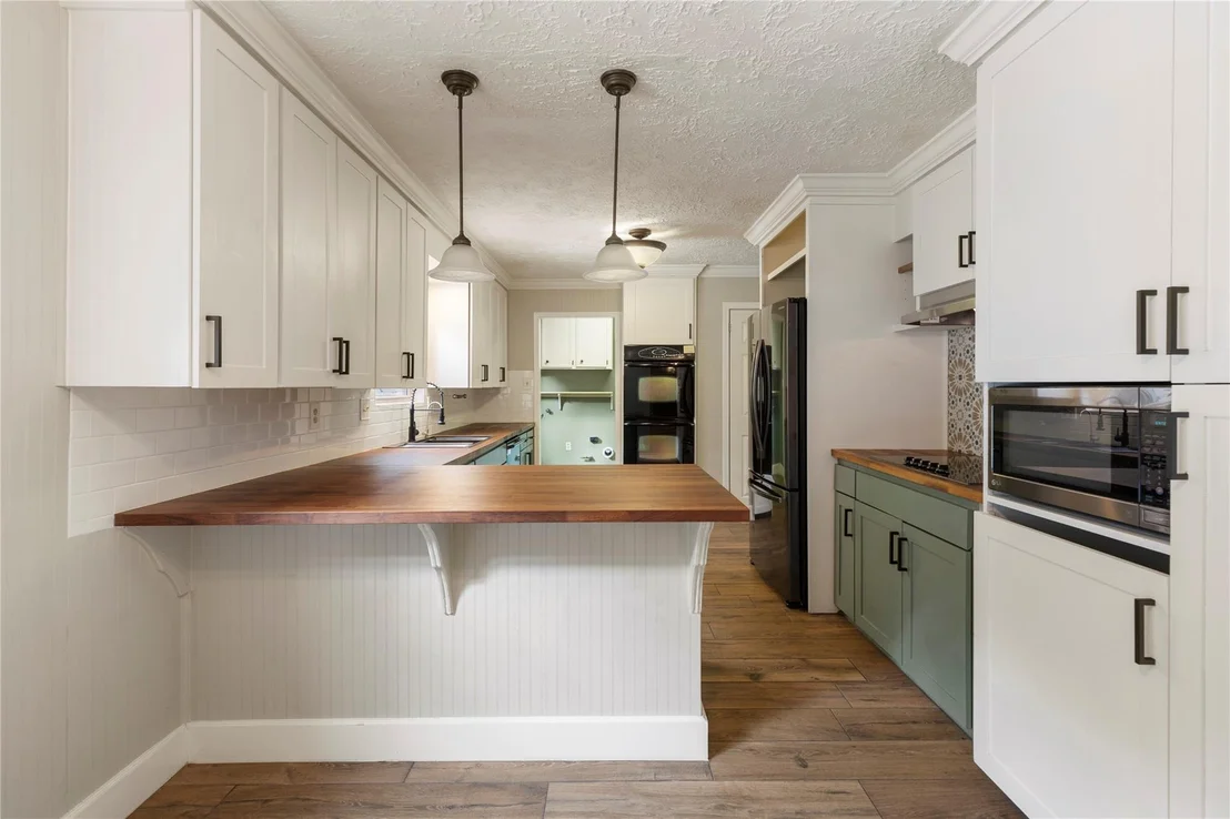 Photo of 8215 Winding Hill Lane