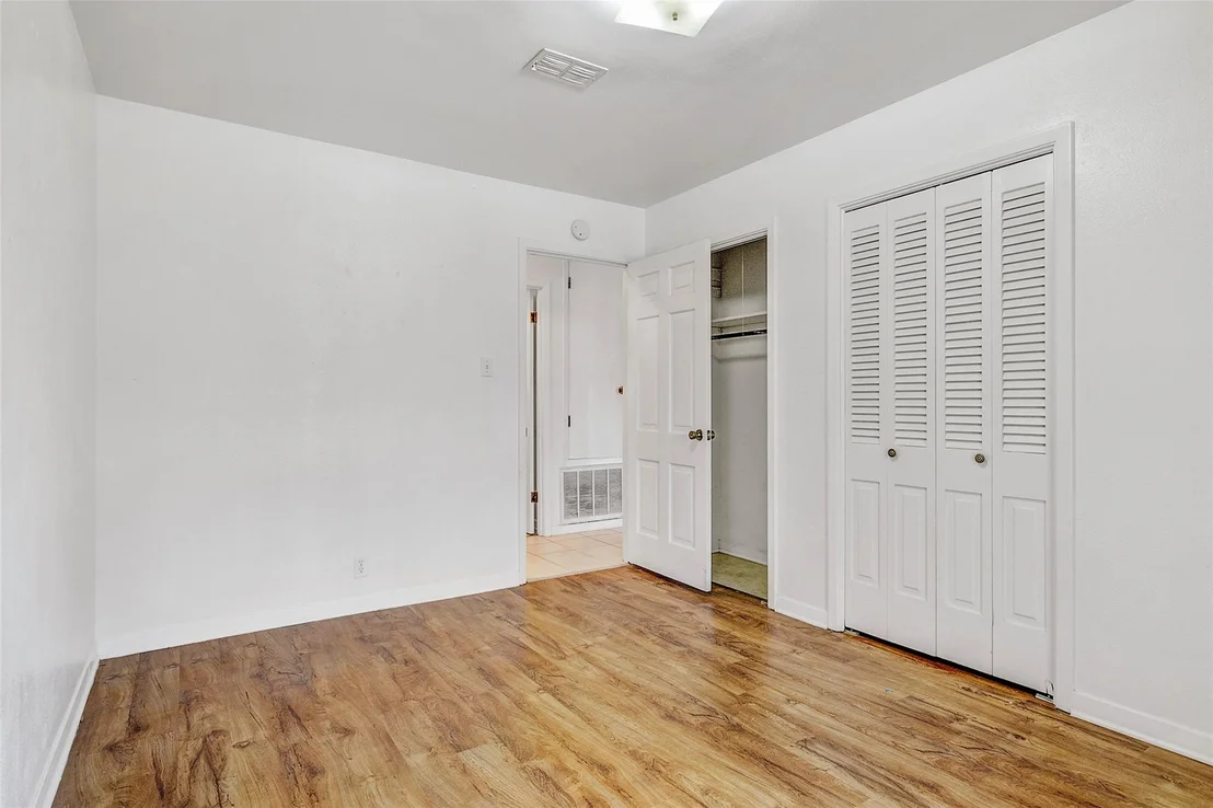 Photo of 1300 Northwood Drive