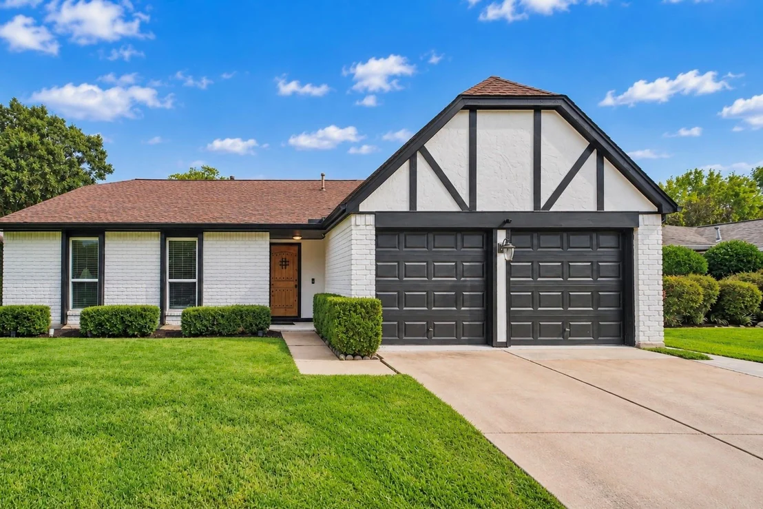 Photo of 2419 Broken Elm Drive