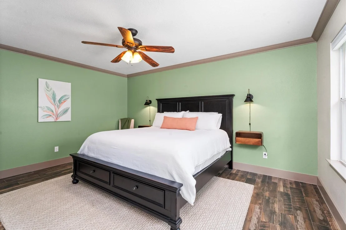 Photo of 1512 Glen Oaks Drive