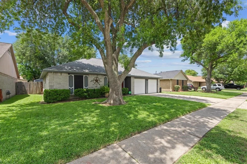 Photo of 10929 Birch Drive
