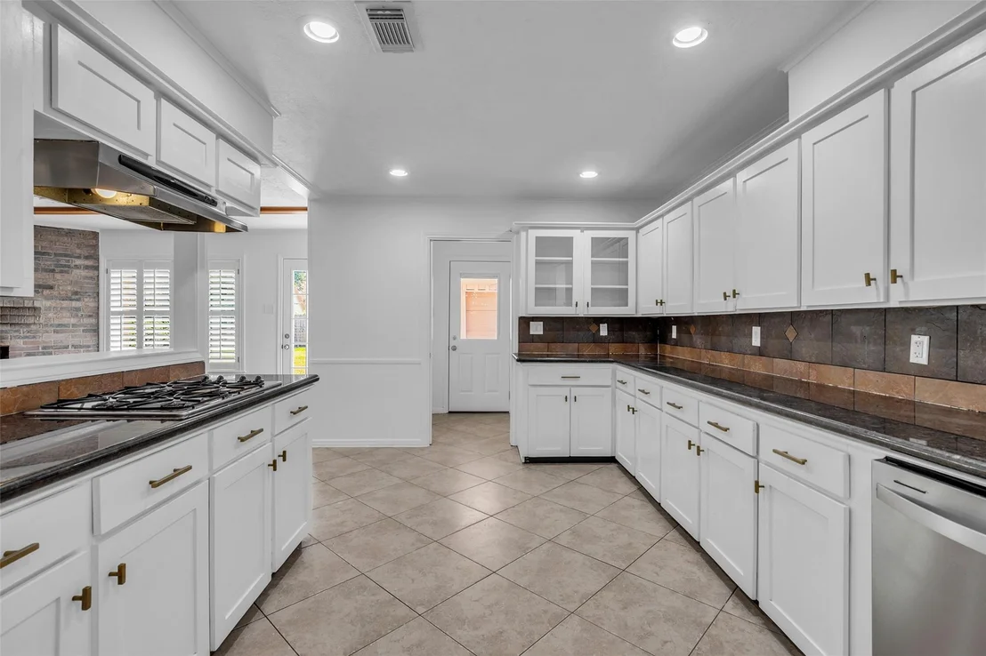 Photo of 947 Thornton Road