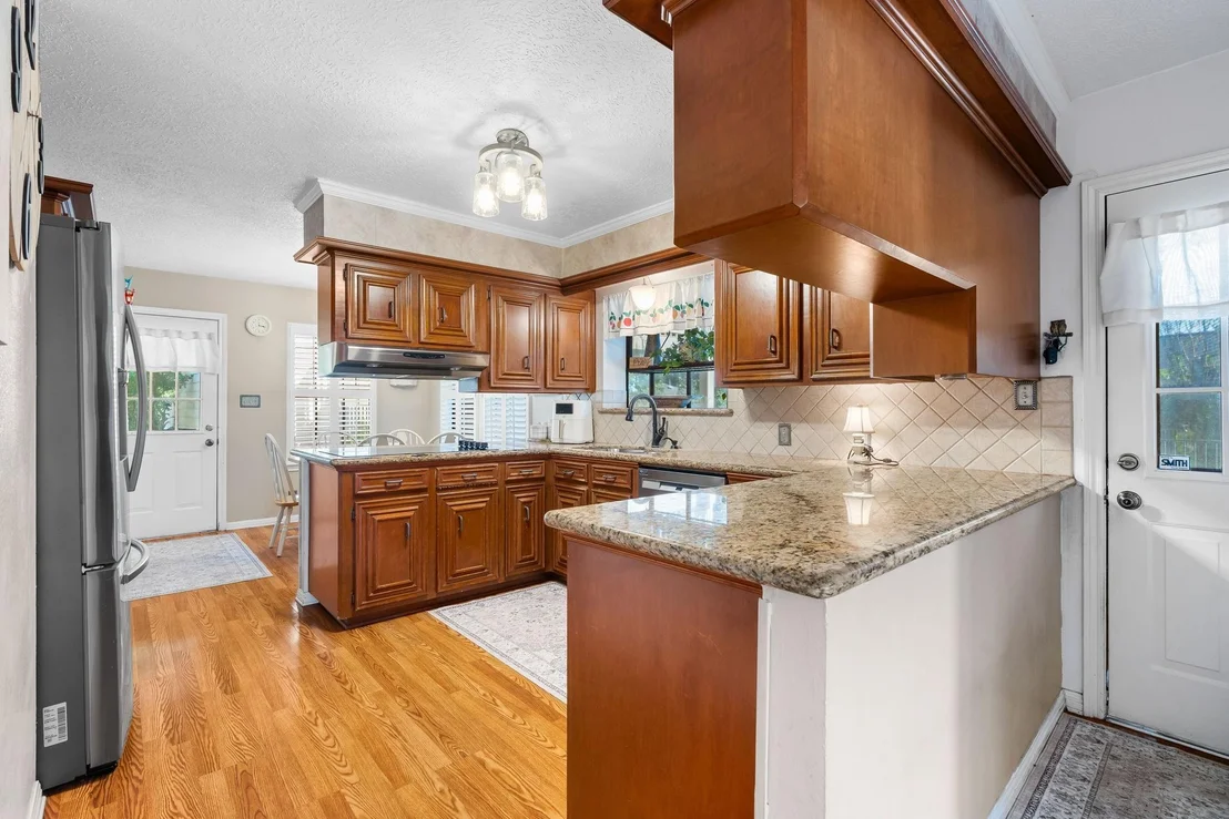 Photo of 6971 Breezy Point