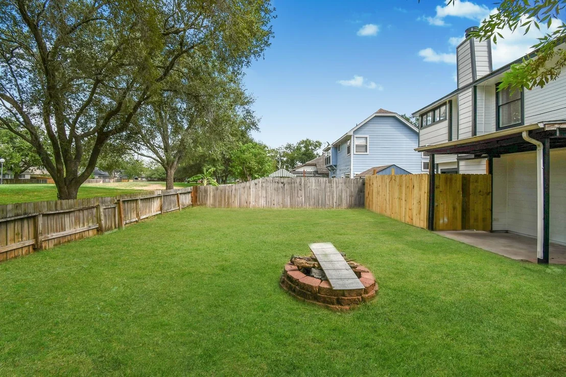 Photo of 19618 Coppervine Lane