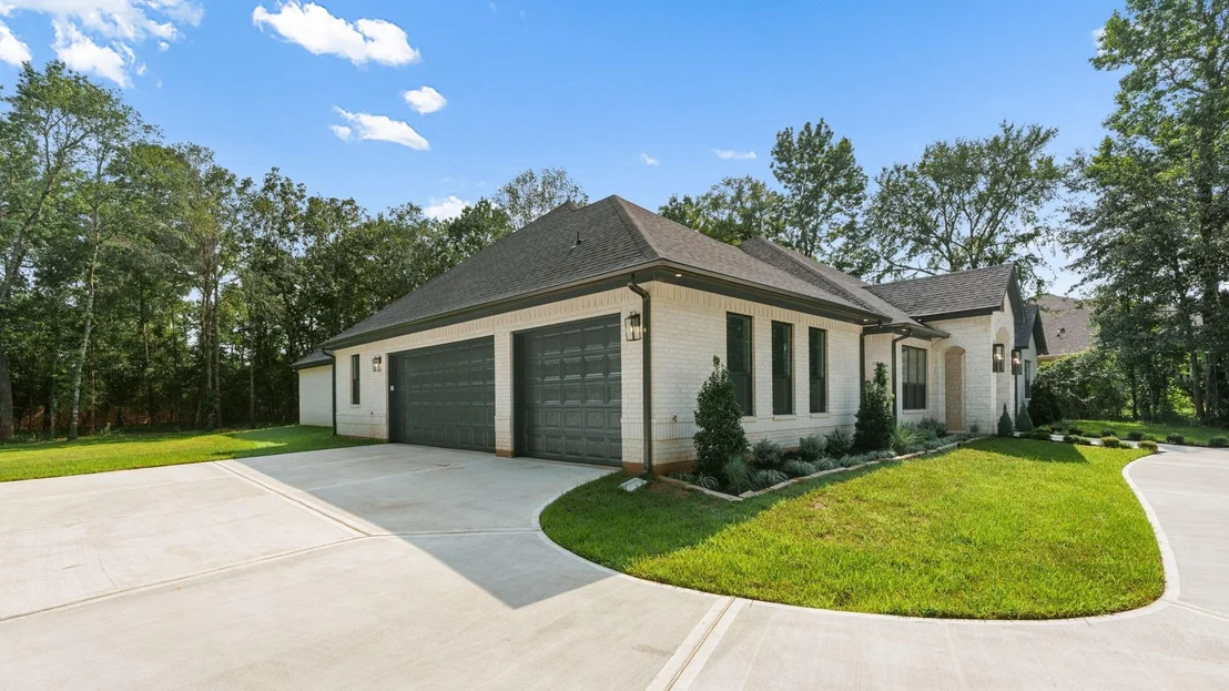 Photo of 7111 Lorna Road