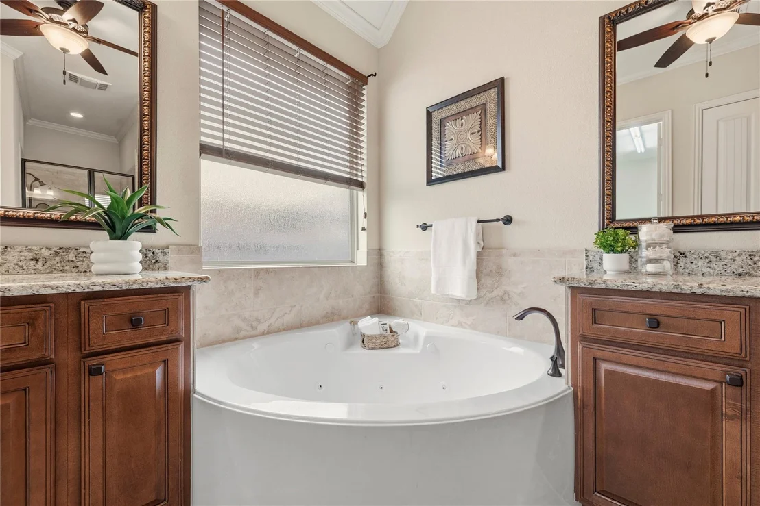 Photo of 5811 Green Meadows Lane
