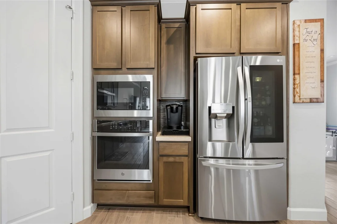 Photo of 3904 Centre Plains Way