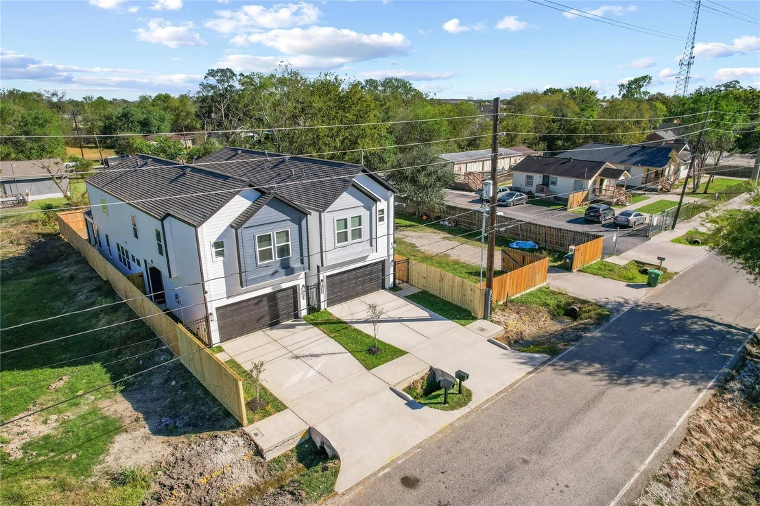 Photo of 9023 Comal Street