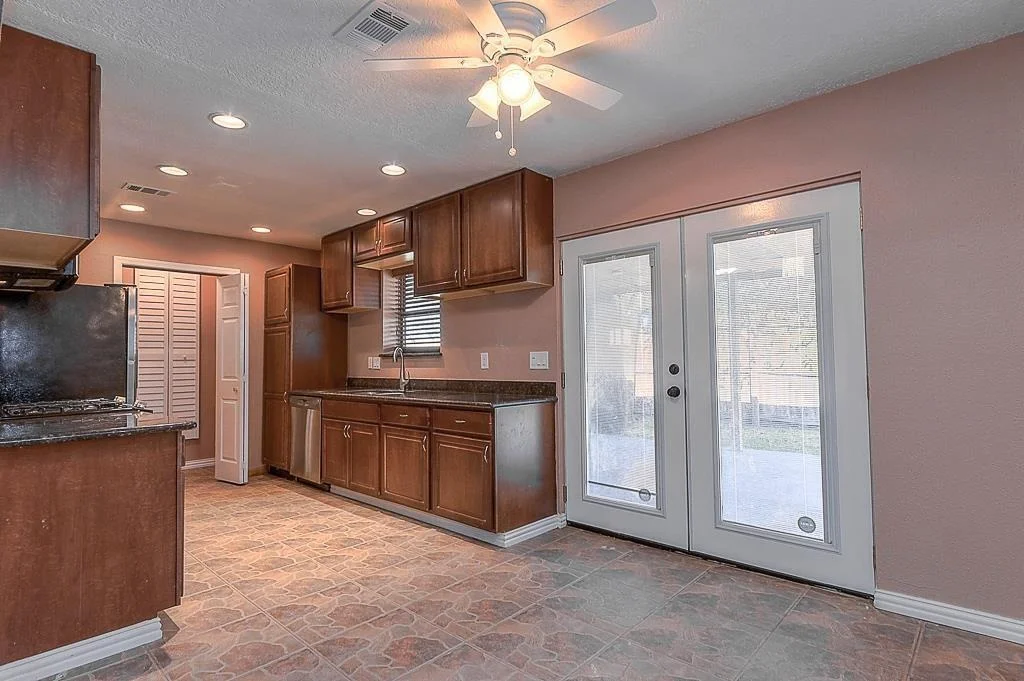 Photo of 24126 Whitefield Lane