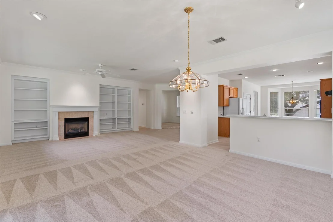 Photo of 103 Brooks Circle