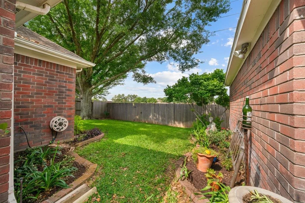 Photo of 11111 Hillside Glen Trail