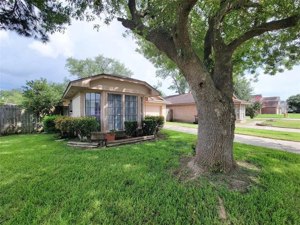 Photo of 6704 Bluebottle Lane