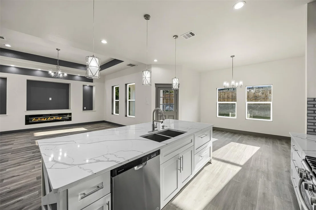 Photo of 87 Lakeway Ct Court