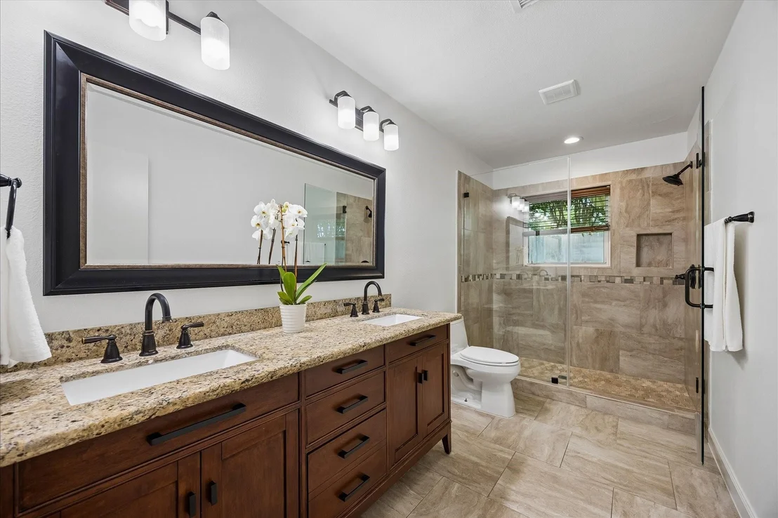 Photo of 8443 Westview Drive