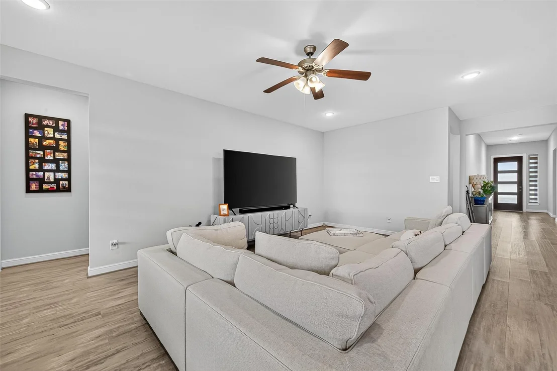 Photo of 8507 Lockridge Valley Trail