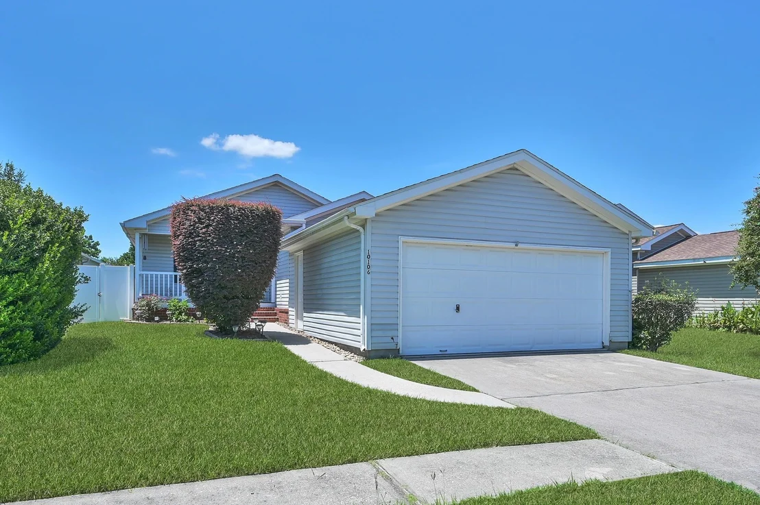 Photo of 10106 Berrypatch Lane