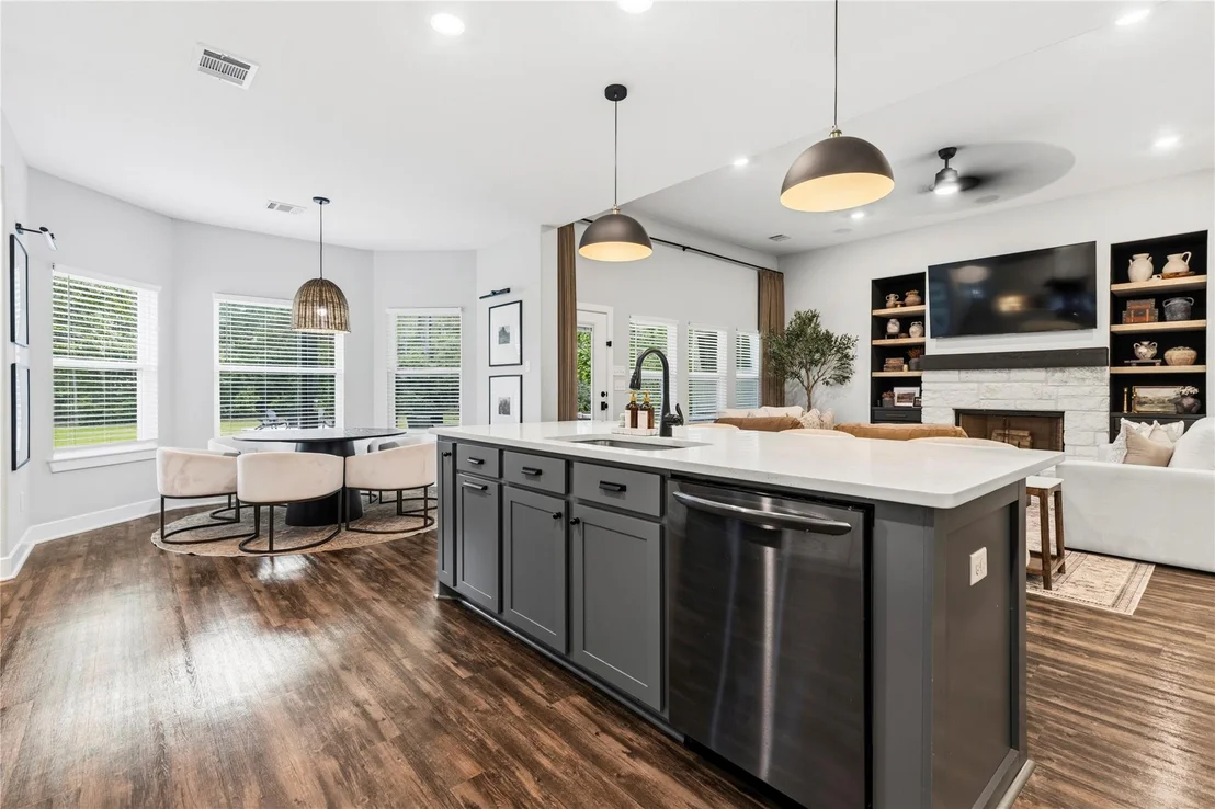 Photo of 21202 Peach Bend