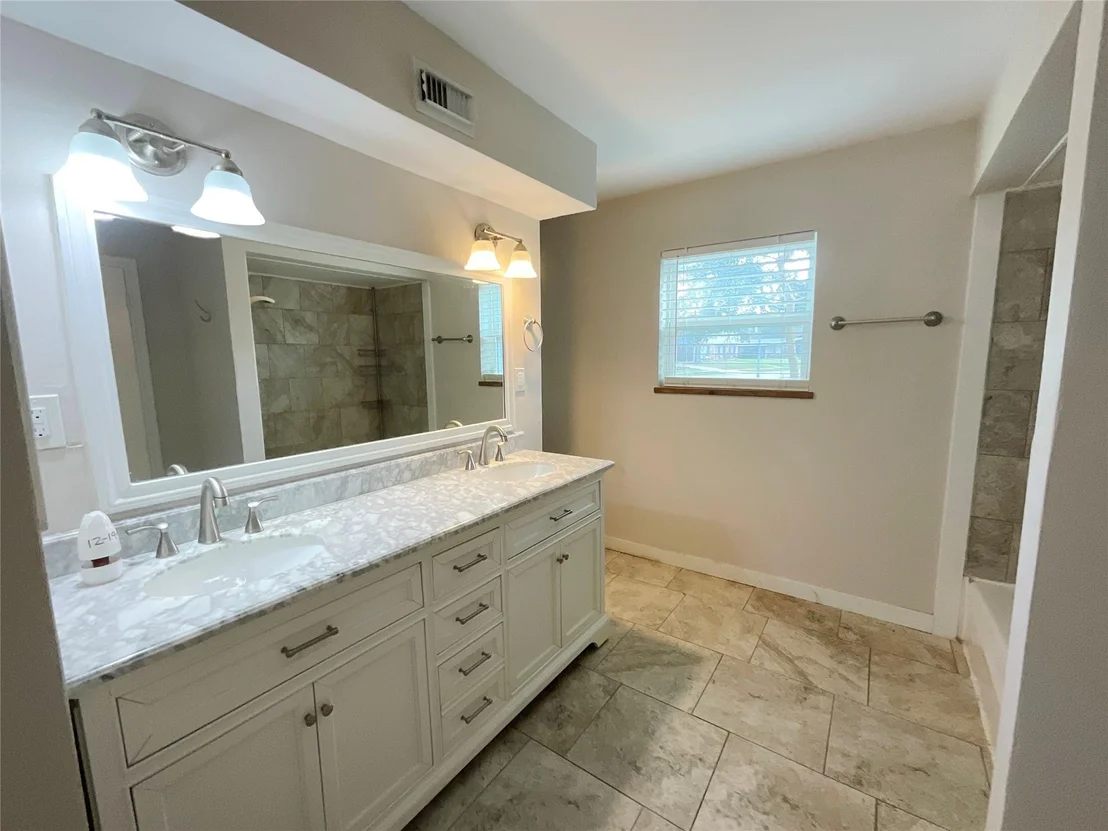Photo of 443 Bayou View Drive