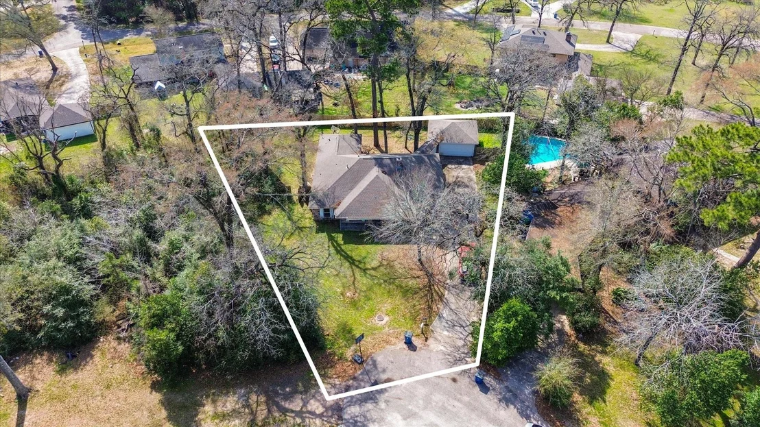 Photo of 906 Brook Forest Court