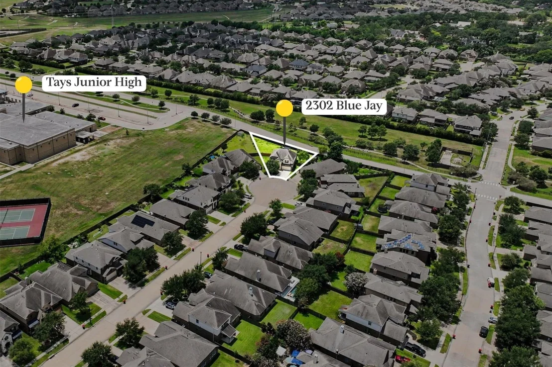 Photo of 2302 Blue Jay Lane